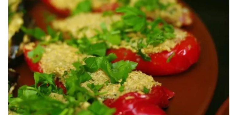 Kırmızı Biber Dolması- Апарпылчаҧа