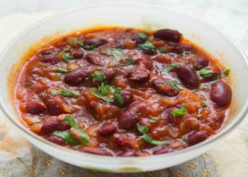 Abhazya Usulü Etli Kuru Fasulye