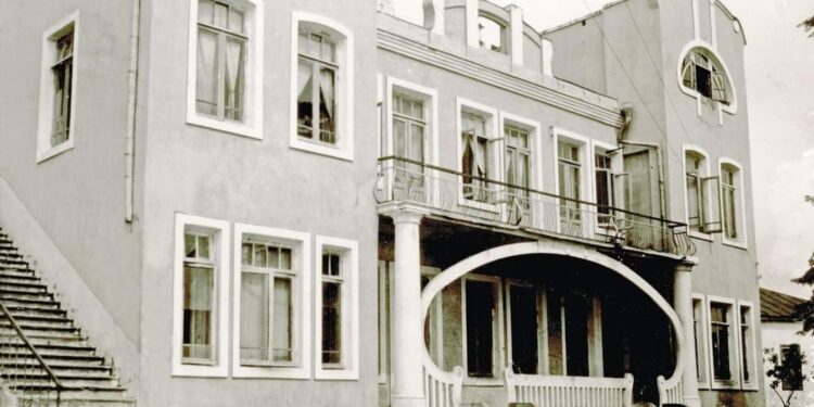 Yarbay A.S. Averkiev’in Kulübesi,