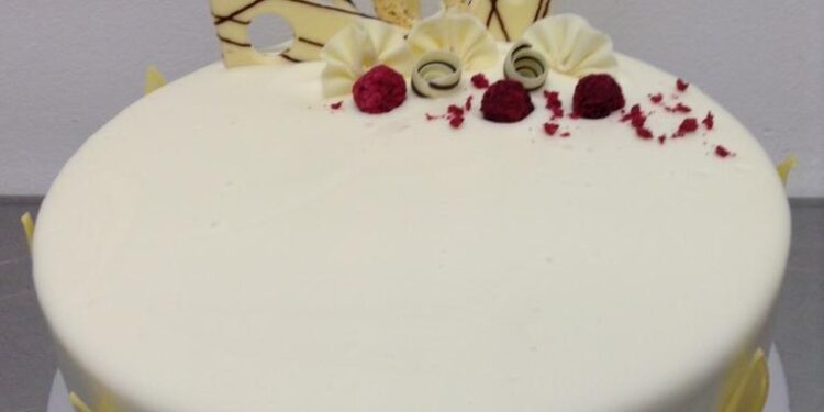 Торт с белым шоколадом