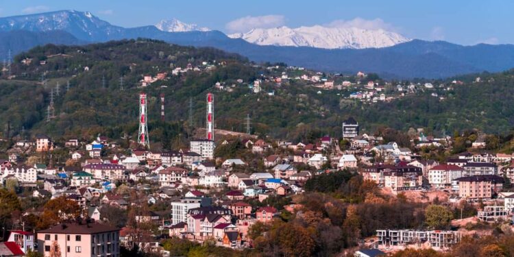 BATARYA. Soçi’nin merkezinde alçak bir dağ