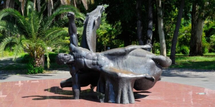 Abhazya:Muhacir anıtı