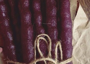 Аџьанџьыхәа -орехи в киселе из виноградного сусла