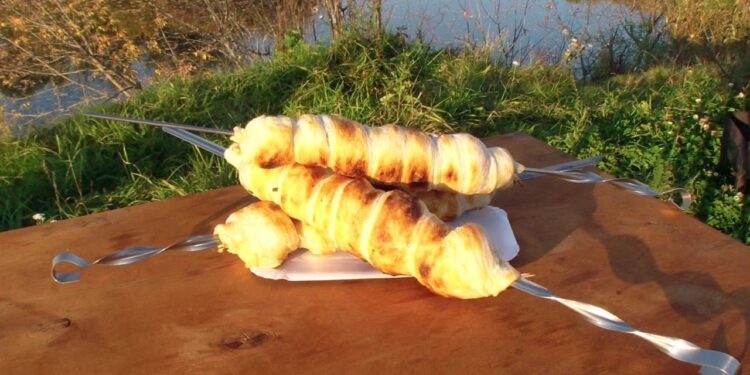 Ашәха аӡыгаҵәы иахаҵаны иӡны -сыр  жаренный на вертеле.