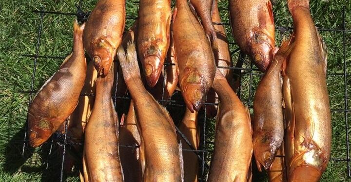 Аҧсыӡ алҩаҧха злырсу-рыба горячего копчения по-абхазски