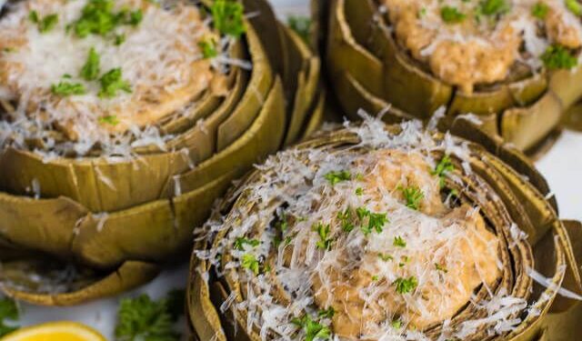 Артишоки, фаршированные с сыром и зеленью