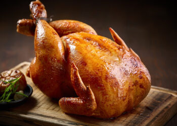 Акәты акылх агәылаҵаны, аҵәы иахаҵаны иӡны- фаршированная курица, запеченная на вертеле