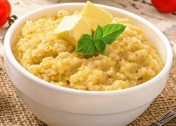 Ахәыӡқашь -пшенная каша на молоке