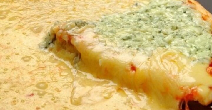 Пицца с разными сортами сыра