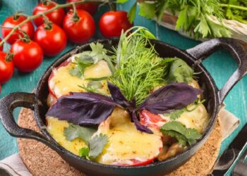 Ауасажьи ашәеилаҵеи-баранина с сыром сулугуни