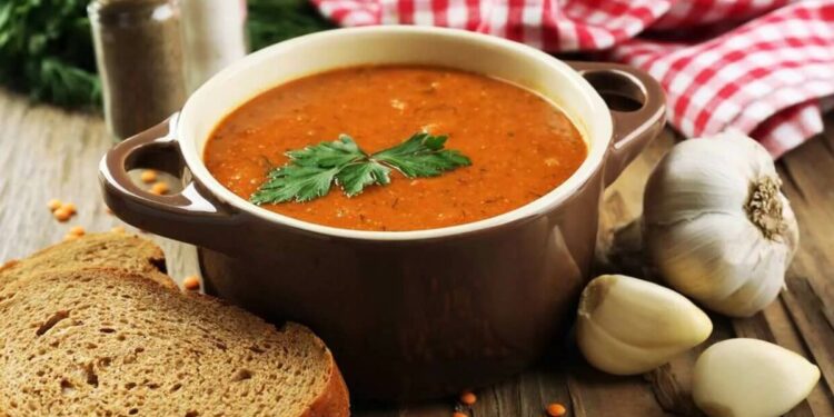 Суп из красной чечевицы с рисом- Pirinçli kırmızı mercimek çorbası