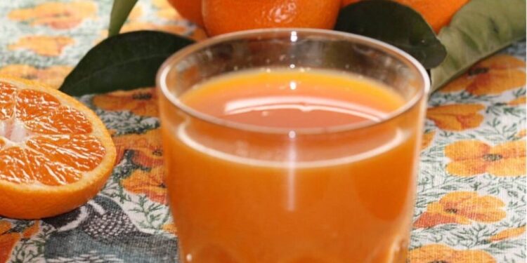 Амандарина иалхны акомпот-компот из мандаринов