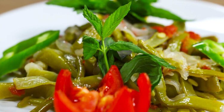 Зеленая фасоль на оливковом масле- zeytınyağlı yeşil fasulye