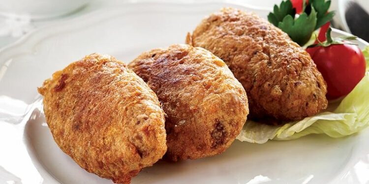 Биточки из фарша с рисом-kadınbudu köfte