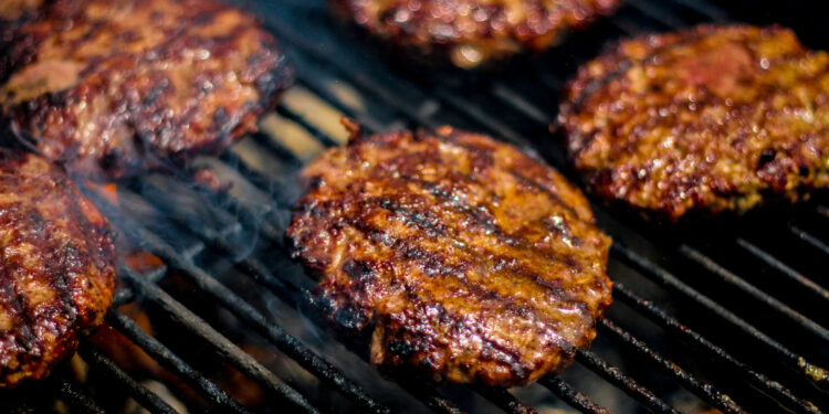 Котлеты на решетке -ızgara köfte