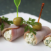 Рулетики с чесноком и сыром