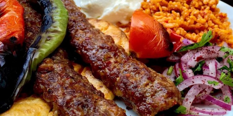 Кебаб Адана -Adana kebap