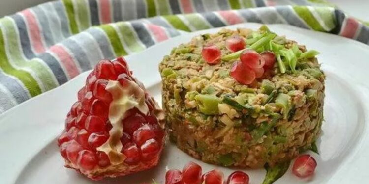 Акалыиачаҧа -зеленая стручковая фасоль с орехом