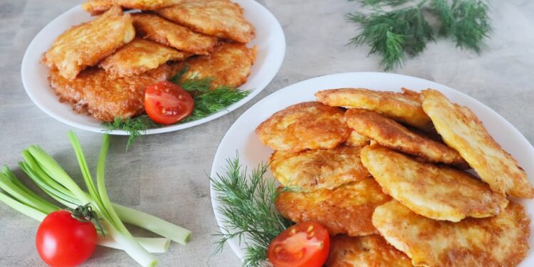 Отбивная из куриного филе в панировке.