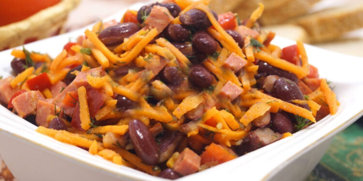 Салат с фасолью 