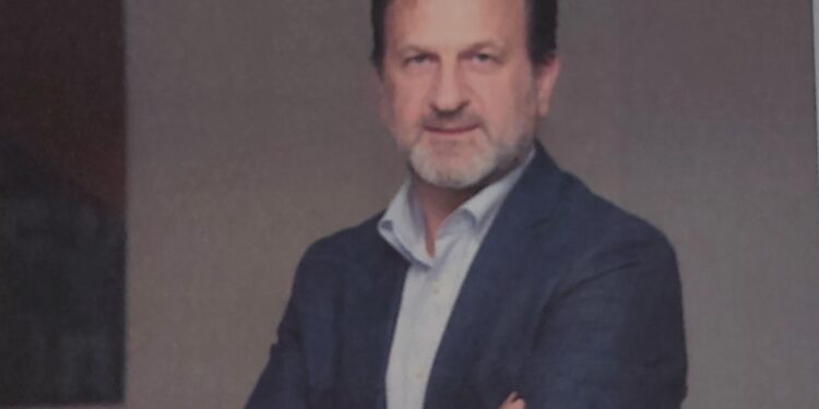 Ҳақан Ажәанд-Хакан Ажванд