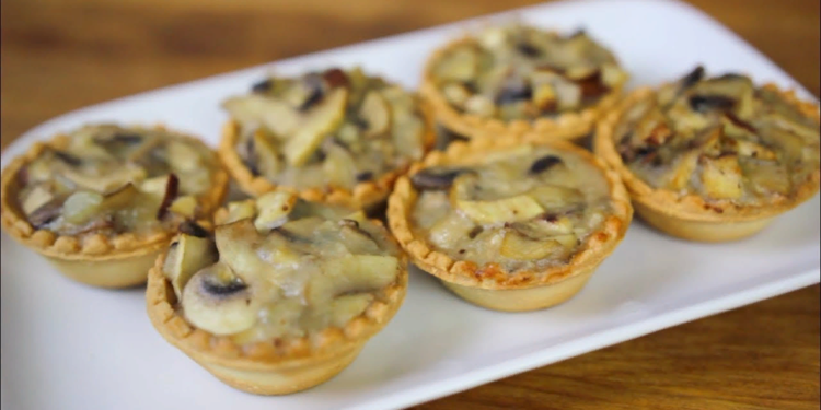 Жюльен в тарталетках – еще одна шикарная закуска на праздничный стол