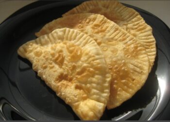 Abhaz usulü çiğ börek
