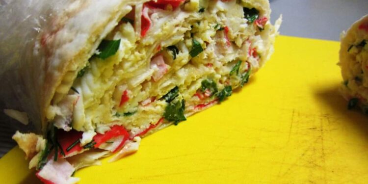 Рулет из крабовых палочек в лаваше |