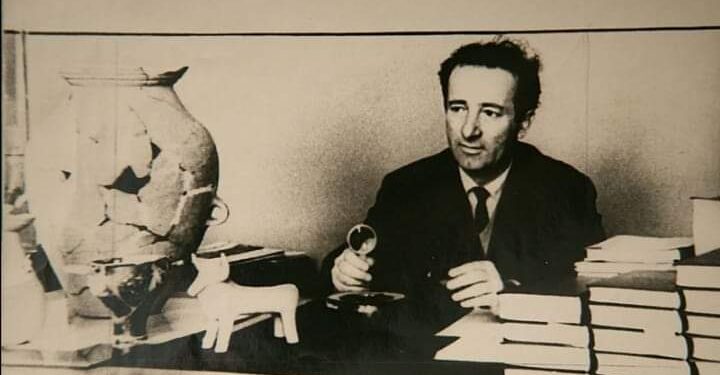 İlk Abhaz profesyonel arkeolog .