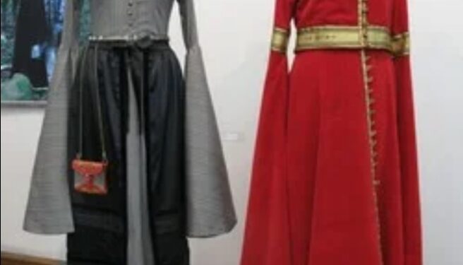 Abhaz kadın kıyafeti.