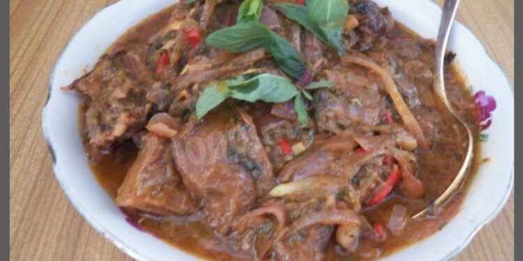 Акәац асыӡбал алаҵаны-Говядина с соусом!