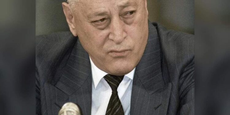 Yuri Kalmıkov kimdir .