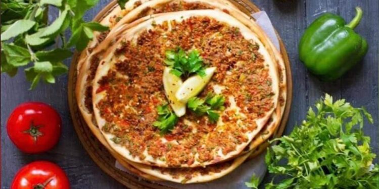 Лахмаджун. Турецкая пицца.