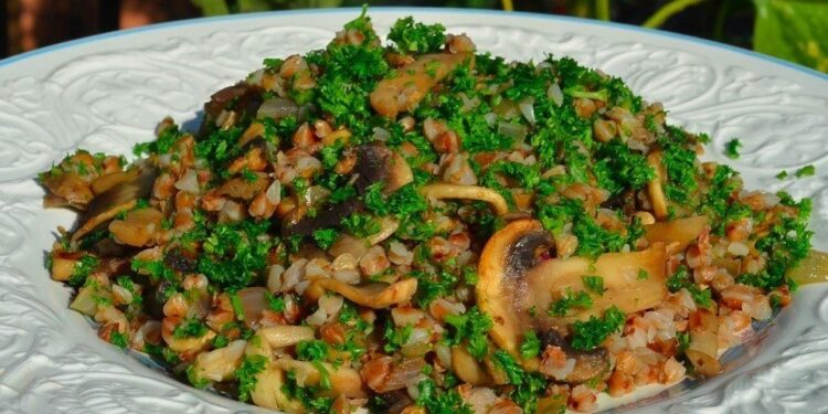 Гречневая каша с грибами