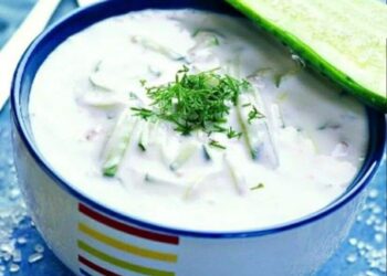 Кефирный cуп со свежим огурчиком и зеленью 🔹