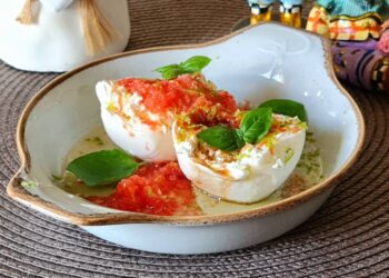 Буррата с замороженным помидором