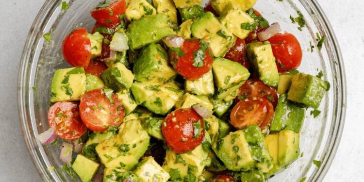 Сальса с авокадо и фетой