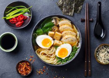 Рамен с яйцом и тофу-Рамен с яйцом и тофу