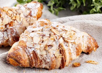 Миндальные круассаны